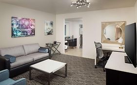 Doubletree By Hilton Detroit Downtown Fort Shelby 4*